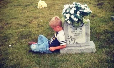 5-Year-Old Boy Visits Twin Brother’s Grave in Heartbreaking Photo, But What He Told His Brother Broke Me
