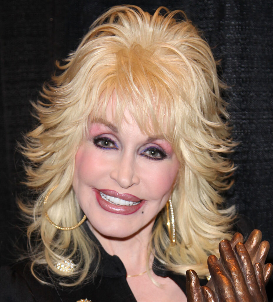 Dolly Parton Tough Health Battles – 24/7