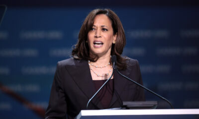 A Body Language Expert Reveals Kamala Harris's "Revealing Tell" During Speech