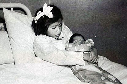 RecordIn 1939, This 5-year-old Girl Became The Youngest Mom In The World