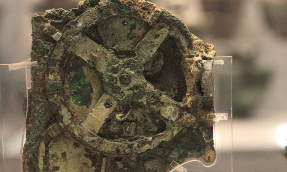 Ancient Greek 'Computer' Found In Shipwreck Reveals