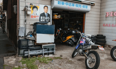 Homeless Teen Slept Behind a Biker’s Shop — 20 Years Later, He Returned With A Suit And A Promise That Changed Everything