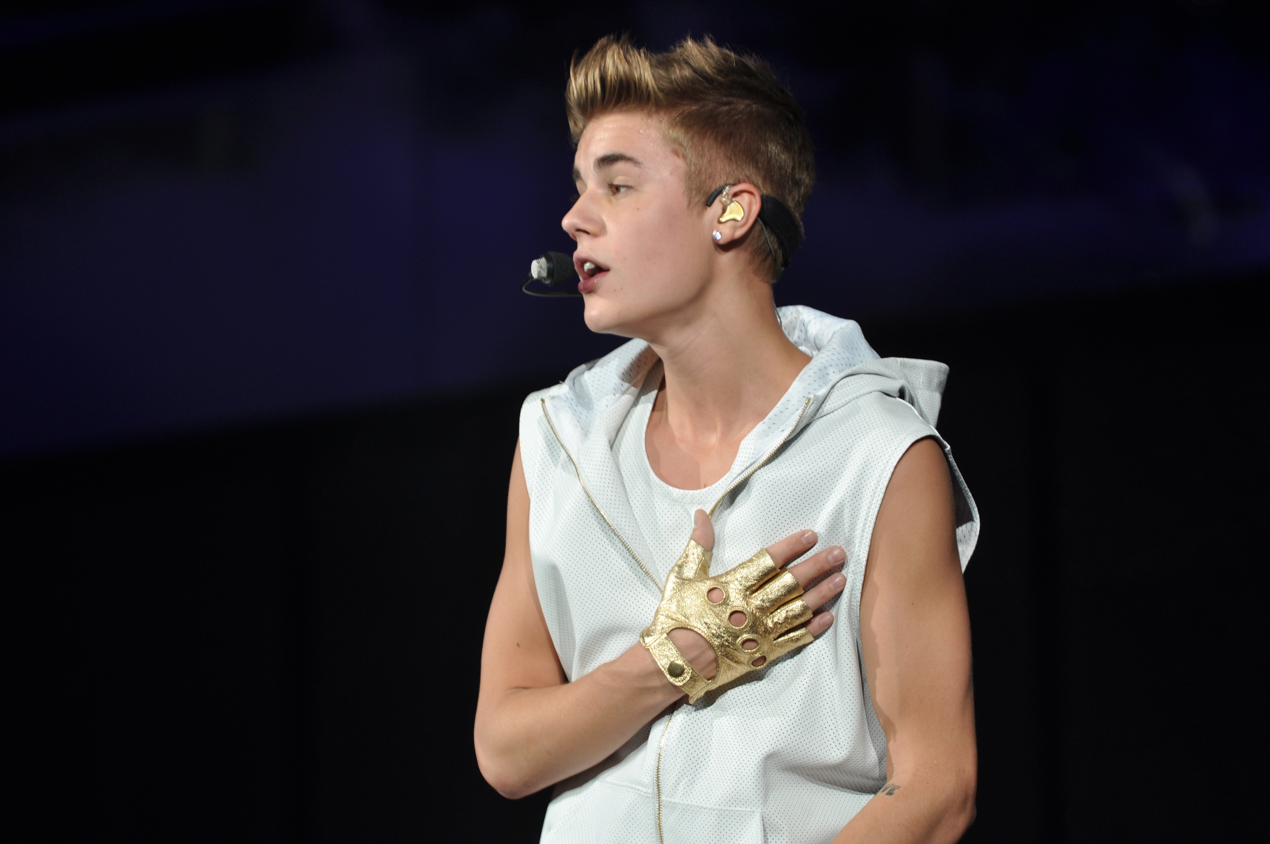 Justin Bieber Responds To Mom’s Post After She Fuels Rumors