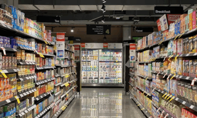 I Bought Apples For A Struggling Mom—Three Days Later, Police Showed Up At My Workplace Looking For Me