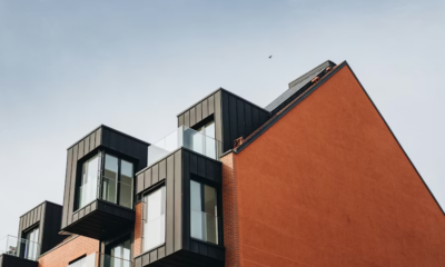 My Sister Mocked My Clothes In The Lobby. At Midnight, I Revoked Her VIP Access