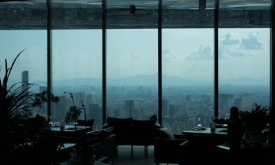 Billionaire In Wheelchair Insulted A Homeless Girl In A Restaurant—What She Did Next Made Him Cry