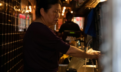 An Entitled Woman Called Me, A 72-Year-Old Waitress, “Rude” And Dined-And-Dashed