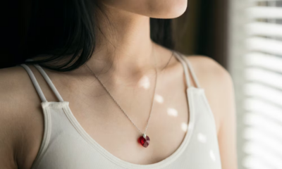 I Brought My Late Grandma’s Necklace To A Pawn Shop—Then The Dealer Went White