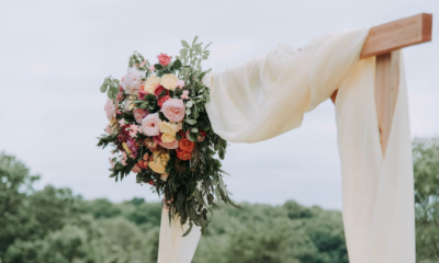 During My Daughter’s Wedding, She Slipped Me A Note That Said, “Dad, Help Me”