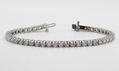 My Husband Gave Me A Luxury Bracelet For Our Anniversary—Then The Jeweler Revealed The Truth