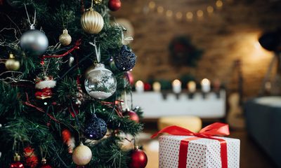 My Daughter Stood Alone Among 23 Relatives At Christmas — No Gift Was Waiting For Her
