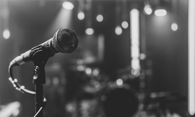 My Husband Won “Parent Of The Year” For Raising Our 6 Kids — Then Our Youngest Took The Mic