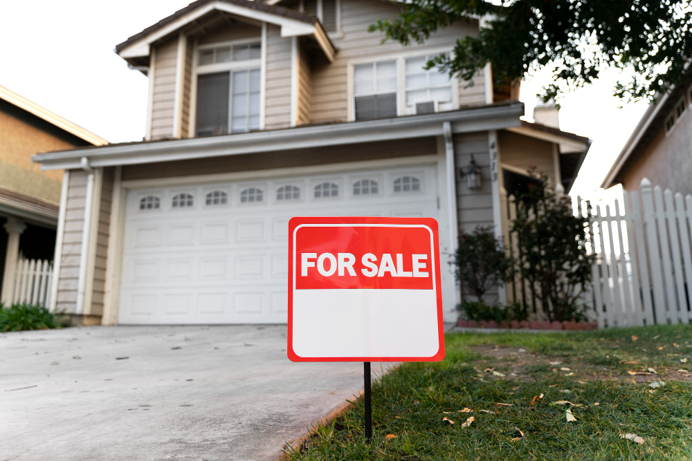 My Dad Tried To Sell The House I Paid Off — He Forgot The Deed Was In My Name
