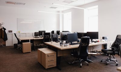 On My First Day As CEO, My Husband’s Secretary Called Me An Intern — By Sunset, Everything Changed