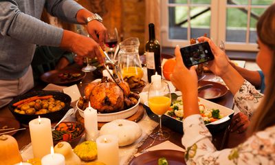 I Arrived Three Hours Early For Thanksgiving — Then I Found My 68-Year-Old Mother Scrubbing A Toilet