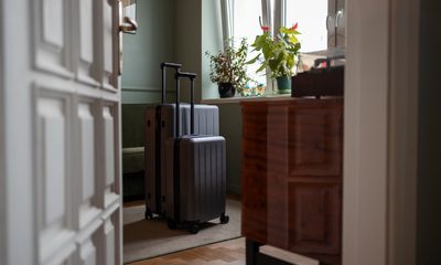 My Father Threw My Suitcase Down The Stairs — Then My Sister Asked For My Credit Card